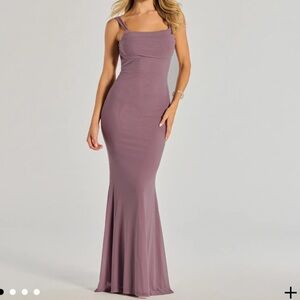 Elegant Purple Sleeveless Gown
